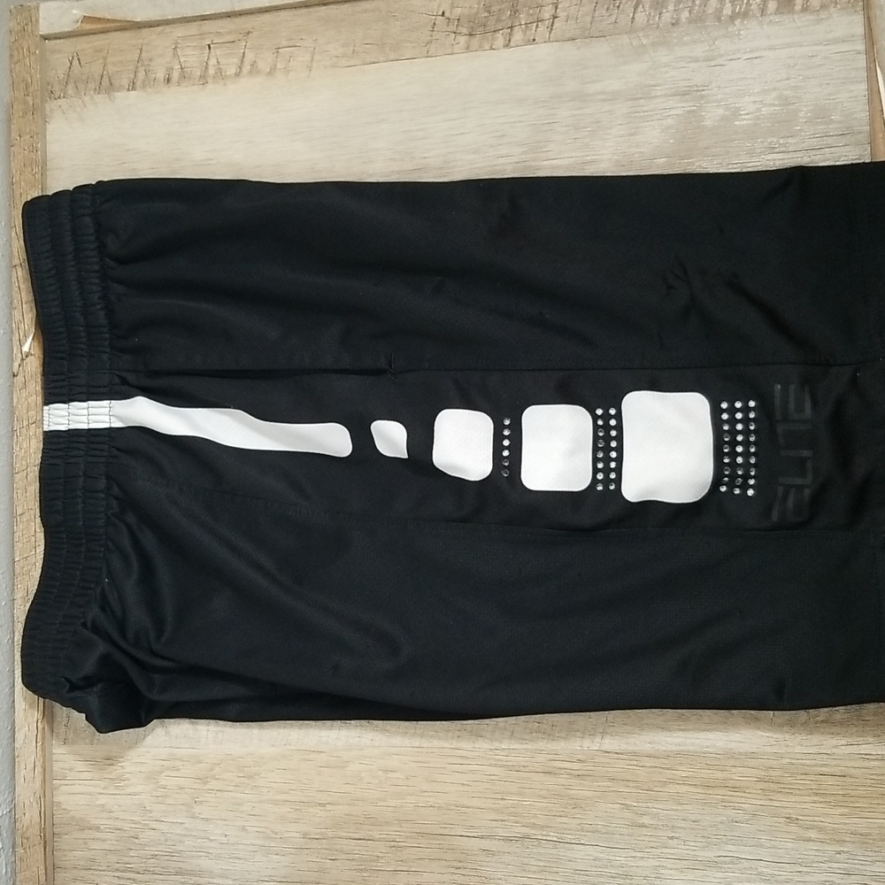 Nike Dri-Fit Boy's Basketball Shorts Black & White Size L with drawstring - Picture 15 of 16